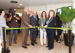 [Cerimônia de inauguração do HCor mDiagnóstico – unidade Cidade Jardim, com as presenças da Sra. Ivone Maksoud, Sra. Théa T. Namour, do Dr. Adib Jatene e Antonio Carlos Kfouri.]